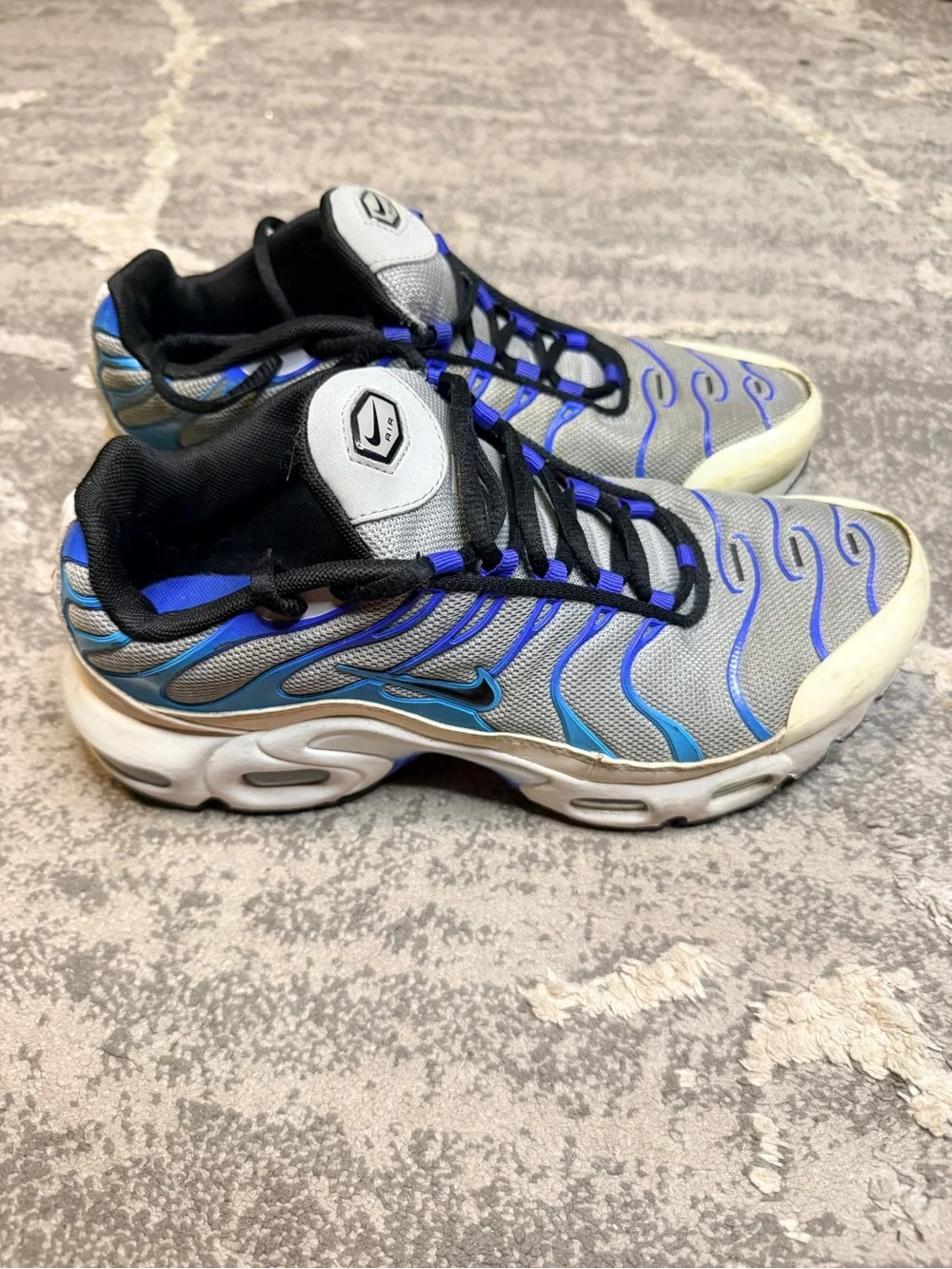 Nike Gray Mesh Sneakers with Royal Blue Accents